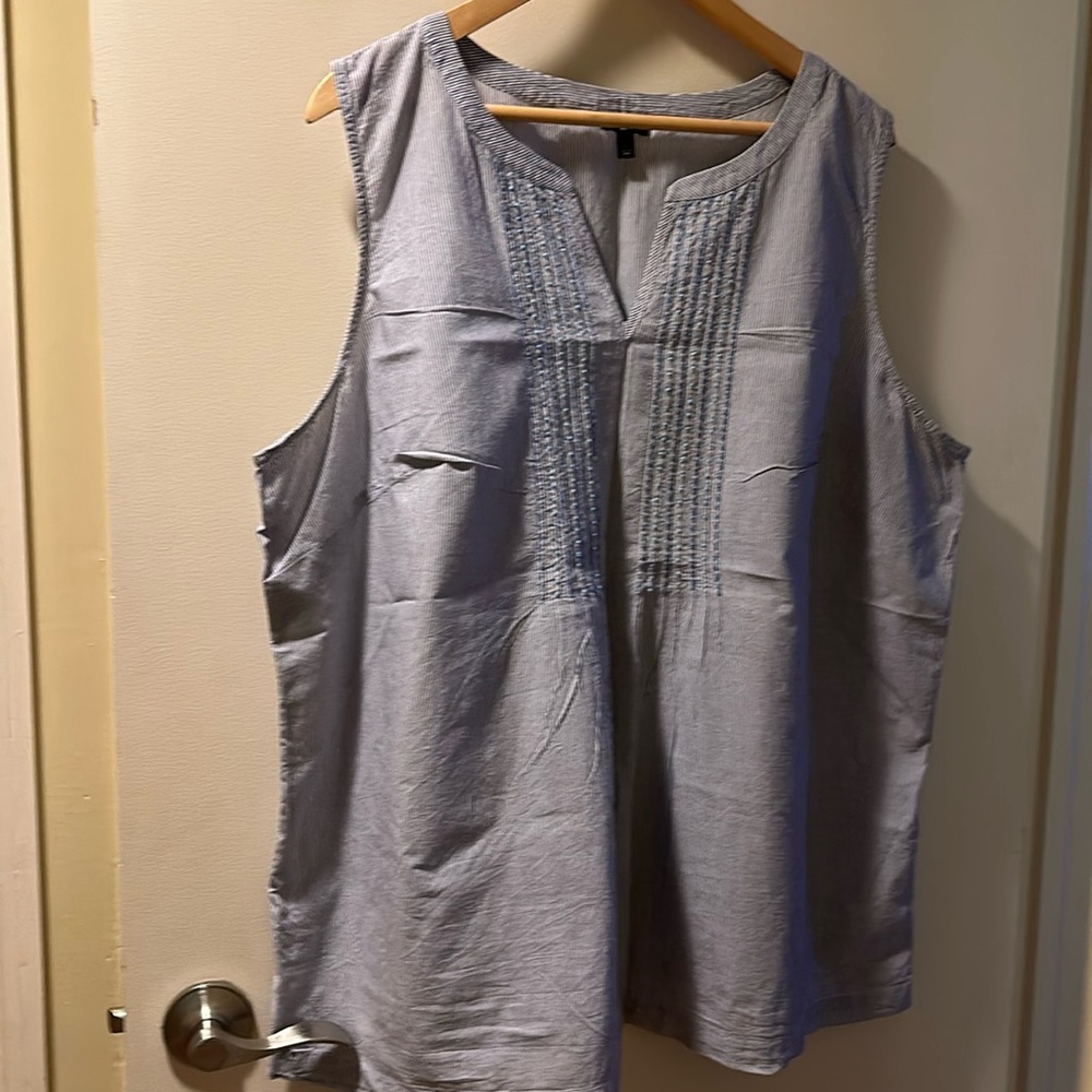 Talbots 100% cotton sleeveless shirt. Size 3X worn a few times great condition